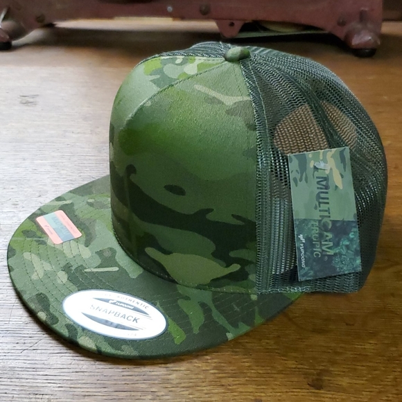 YUPOONG, NWT, MULTCAM, ARID, SNAPBACK, TRU… - Picture 2 of 6
